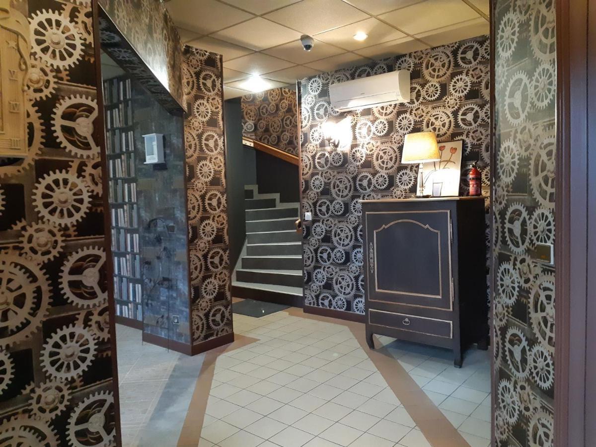 Le 72 Watt Apartment Fumel Екстериор снимка